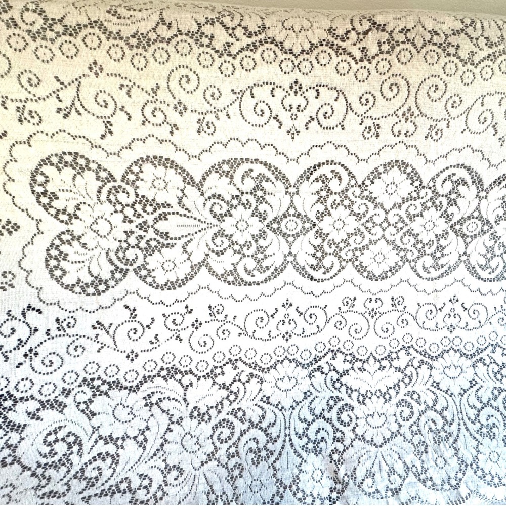 1940's Large Vintage Quaker Lace Tablecloth Oblong Rectangle 103x
57" Excllent